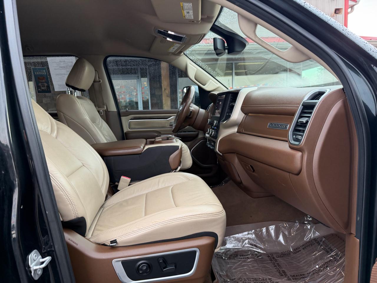 RAM 1500 Laramie 4x4 Crew Cab 5'7" Box 2019