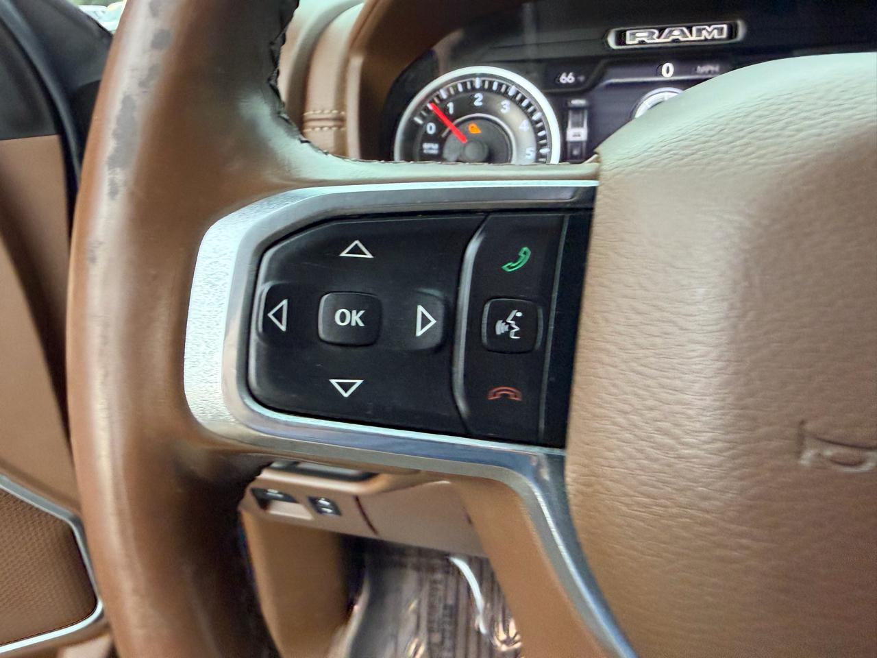 RAM 1500 Laramie 4x4 Crew Cab 5'7" Box 2019