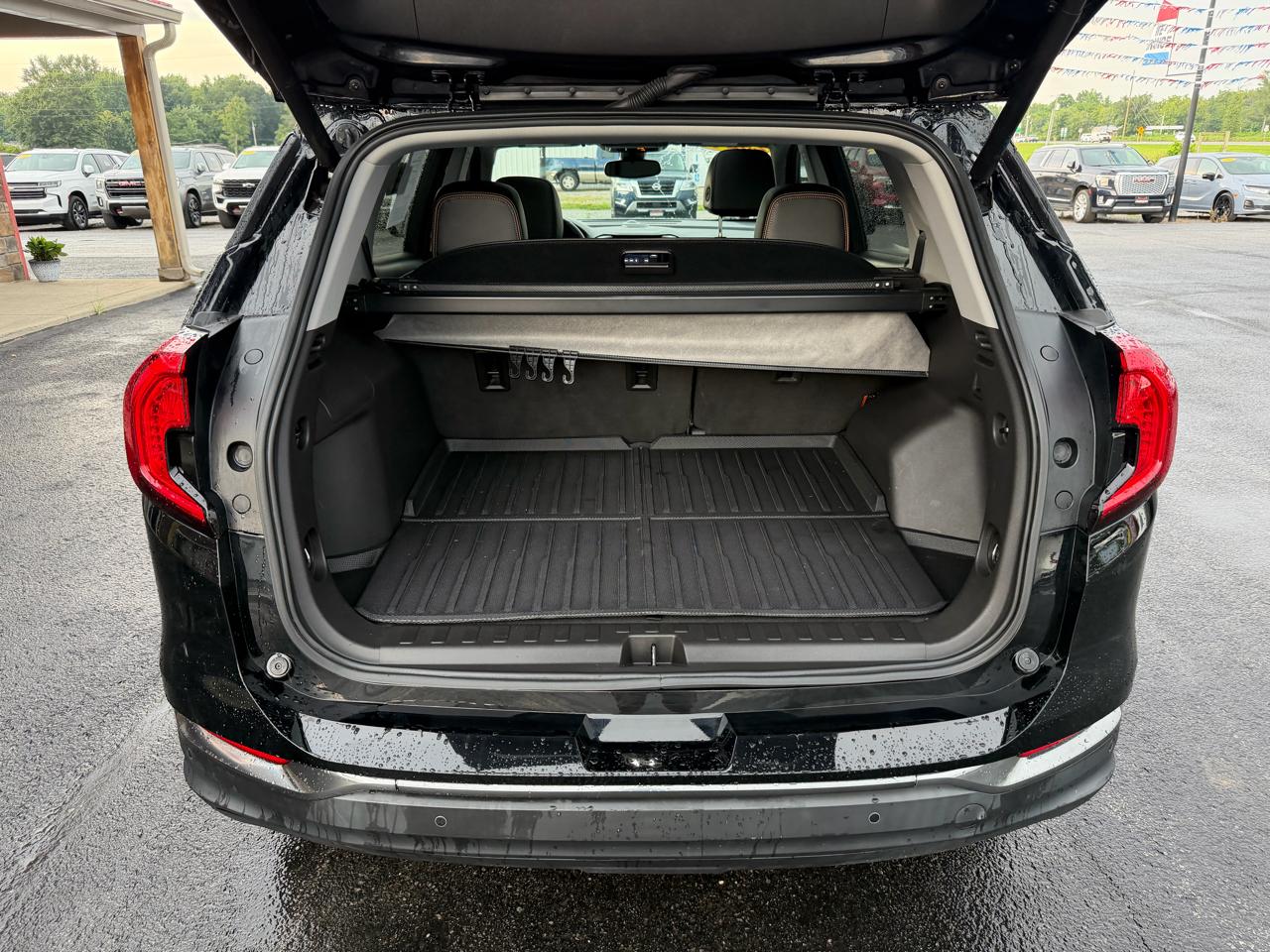 GMC Terrain AWD 4dr AT4 2024