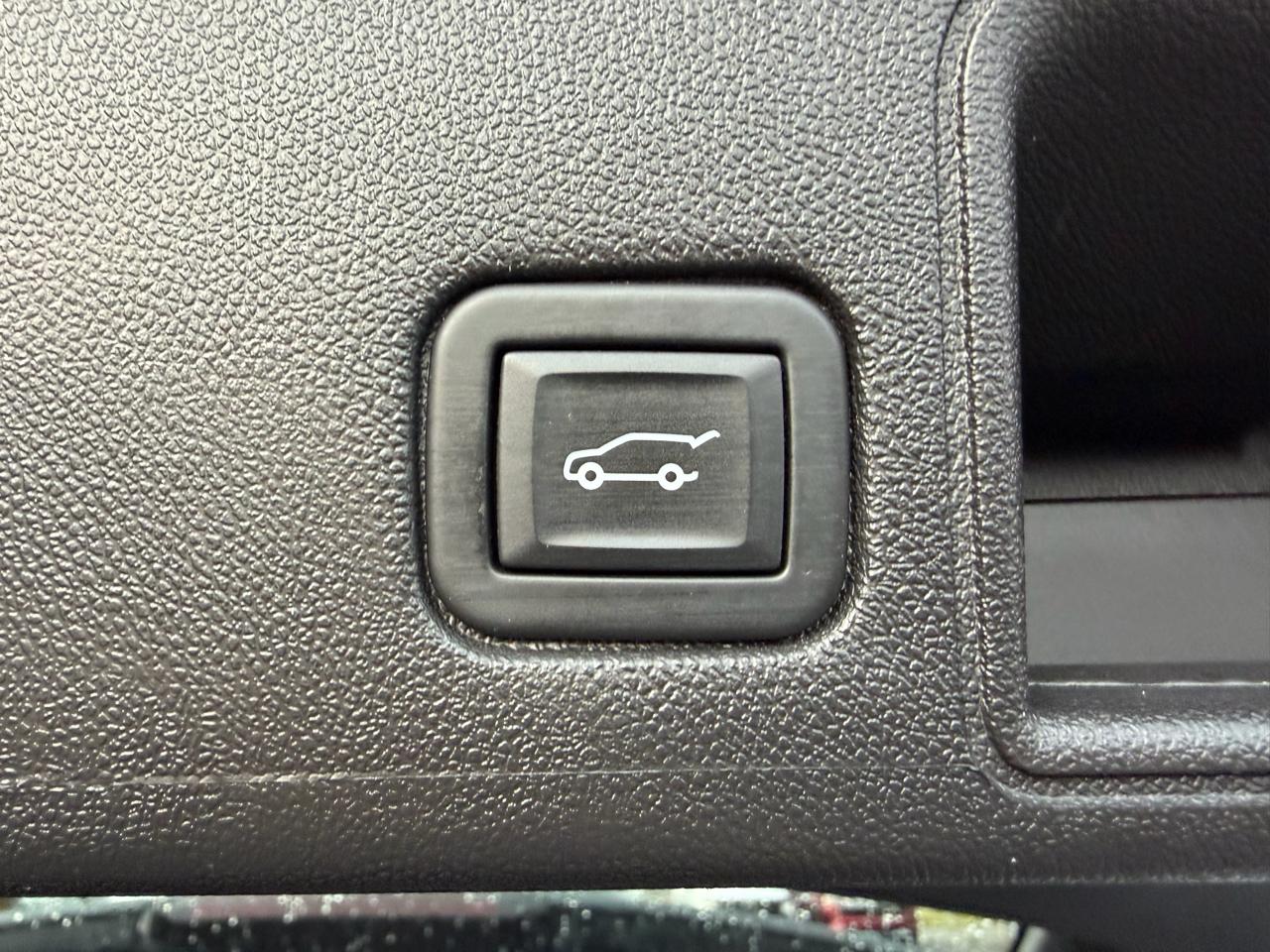 GMC Terrain AWD 4dr AT4 2024