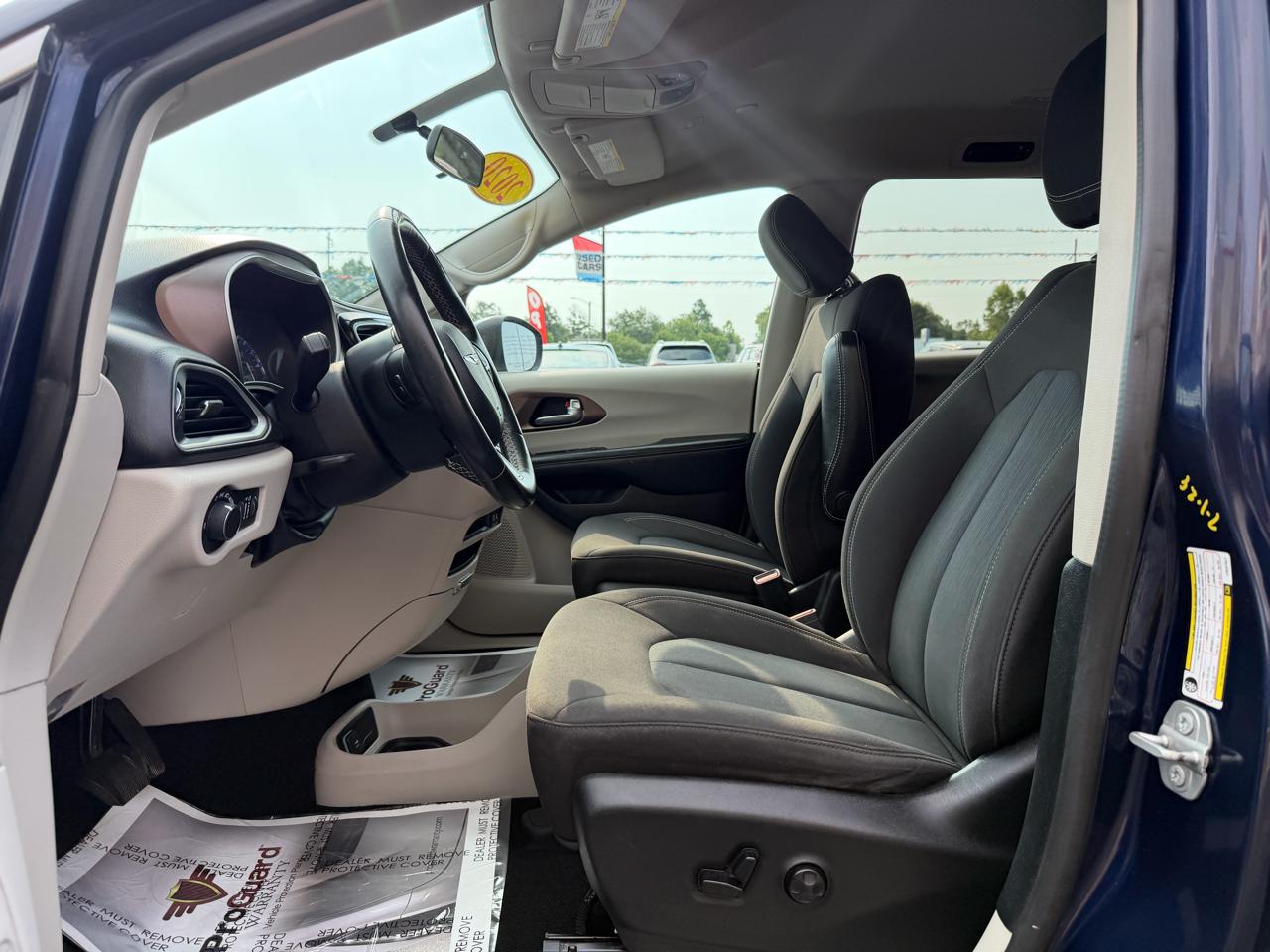 Chrysler Voyager LX FWD 2020