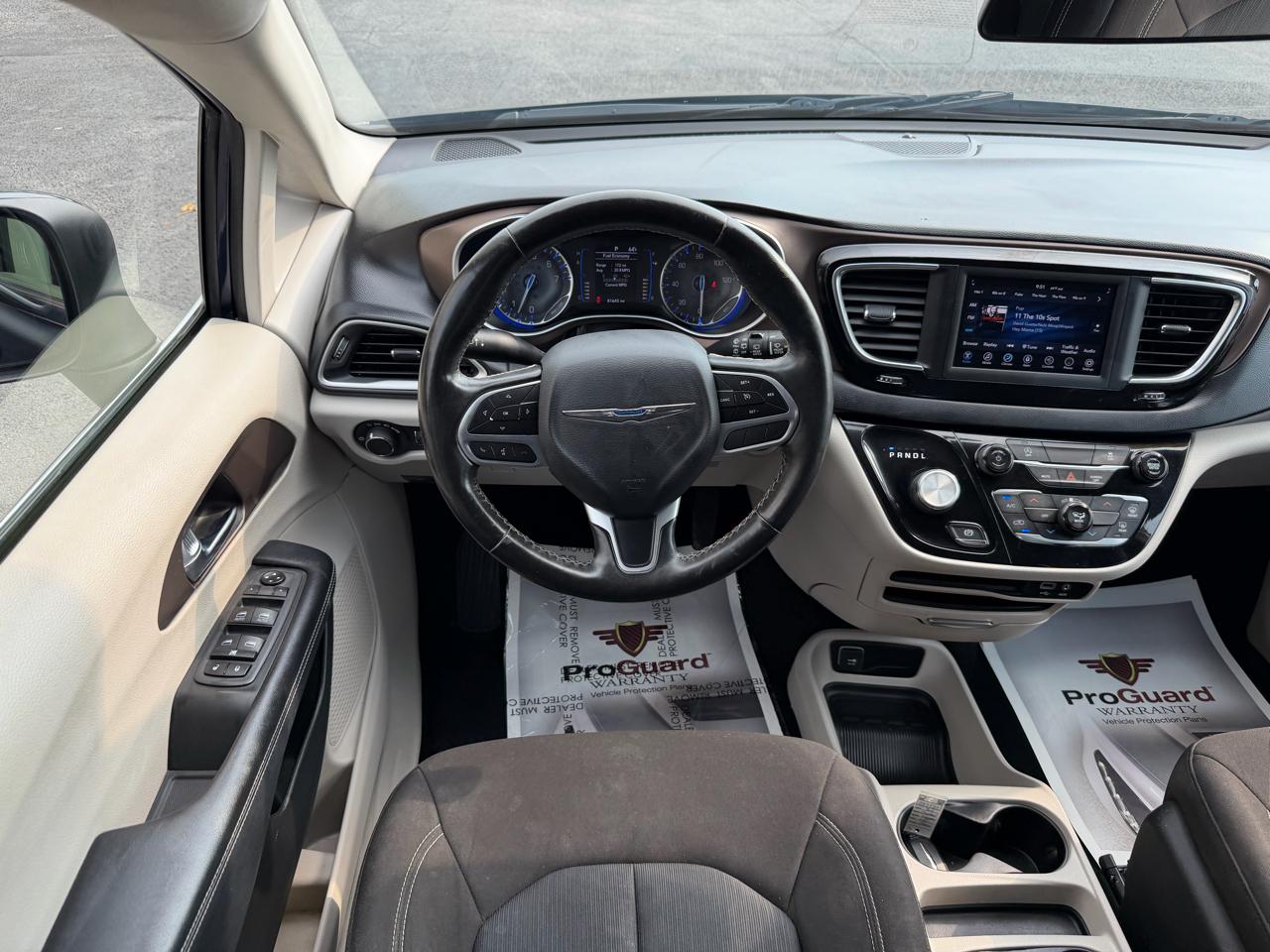 Chrysler Voyager LX FWD 2020
