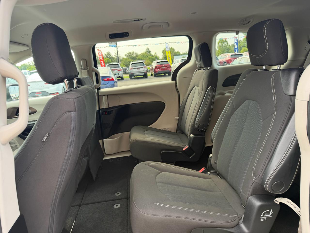 Chrysler Voyager LX FWD 2020