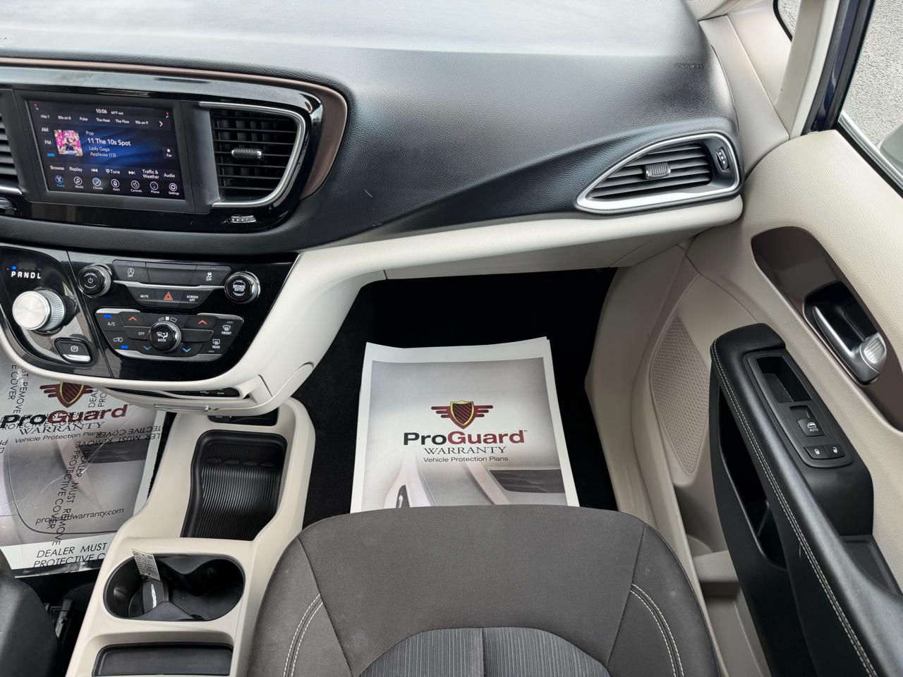 Chrysler Voyager LX FWD 2020