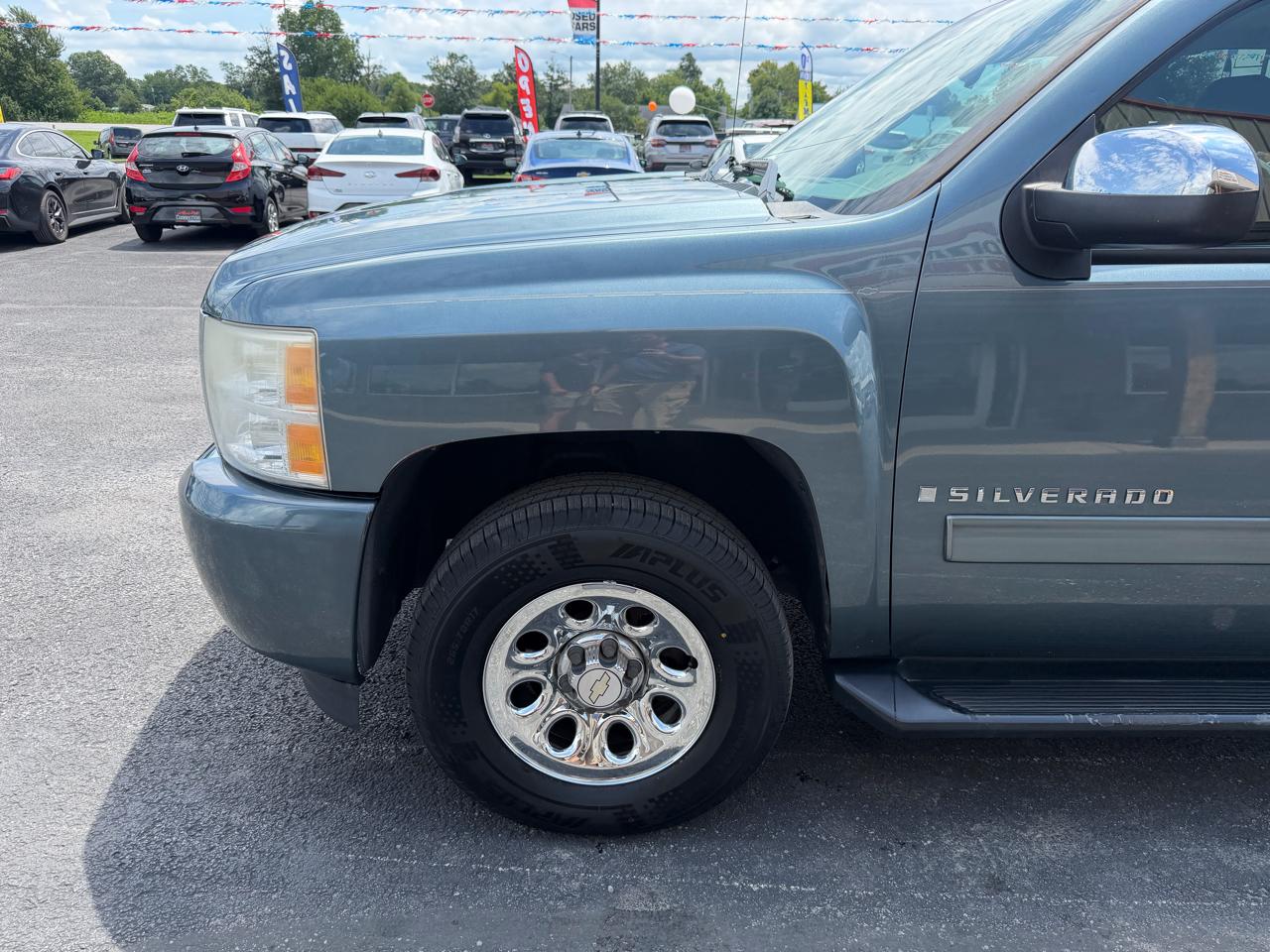 Chevrolet Silverado 1500 2WD Crew Cab 143.5" LS 2009
