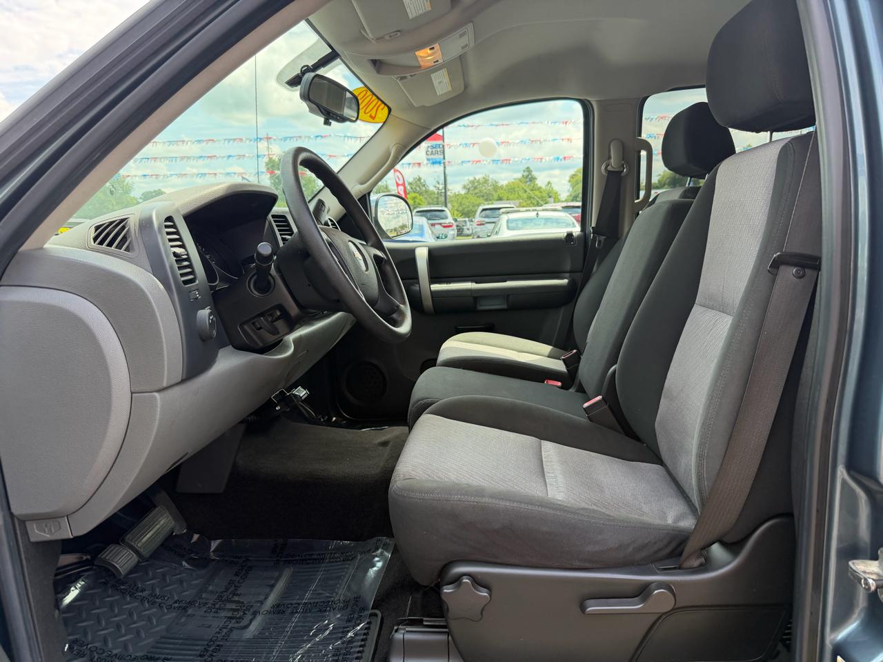 Chevrolet Silverado 1500 2WD Crew Cab 143.5" LS 2009