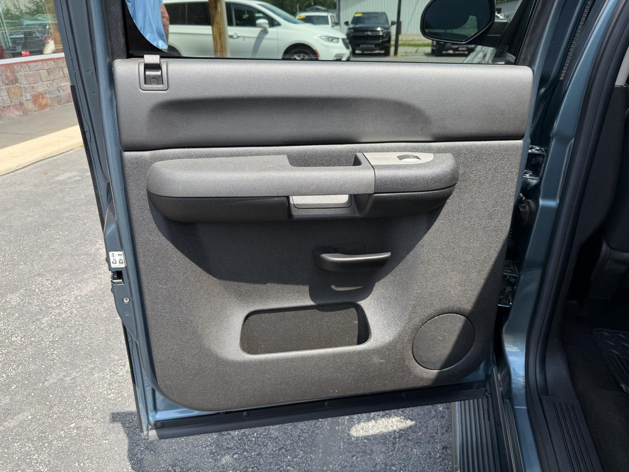 Chevrolet Silverado 1500 2WD Crew Cab 143.5" LS 2009