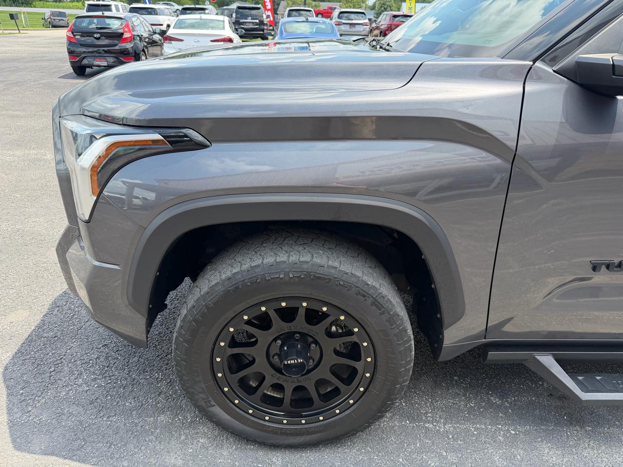 Toyota Tundra 4WD SR5 CrewMax 5.5' Bed (Natl) 2022