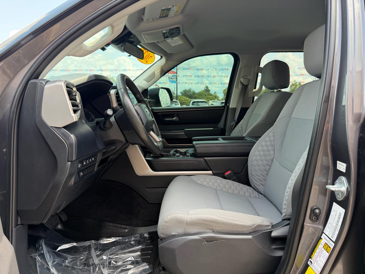 Toyota Tundra 4WD SR5 CrewMax 5.5' Bed (Natl) 2022