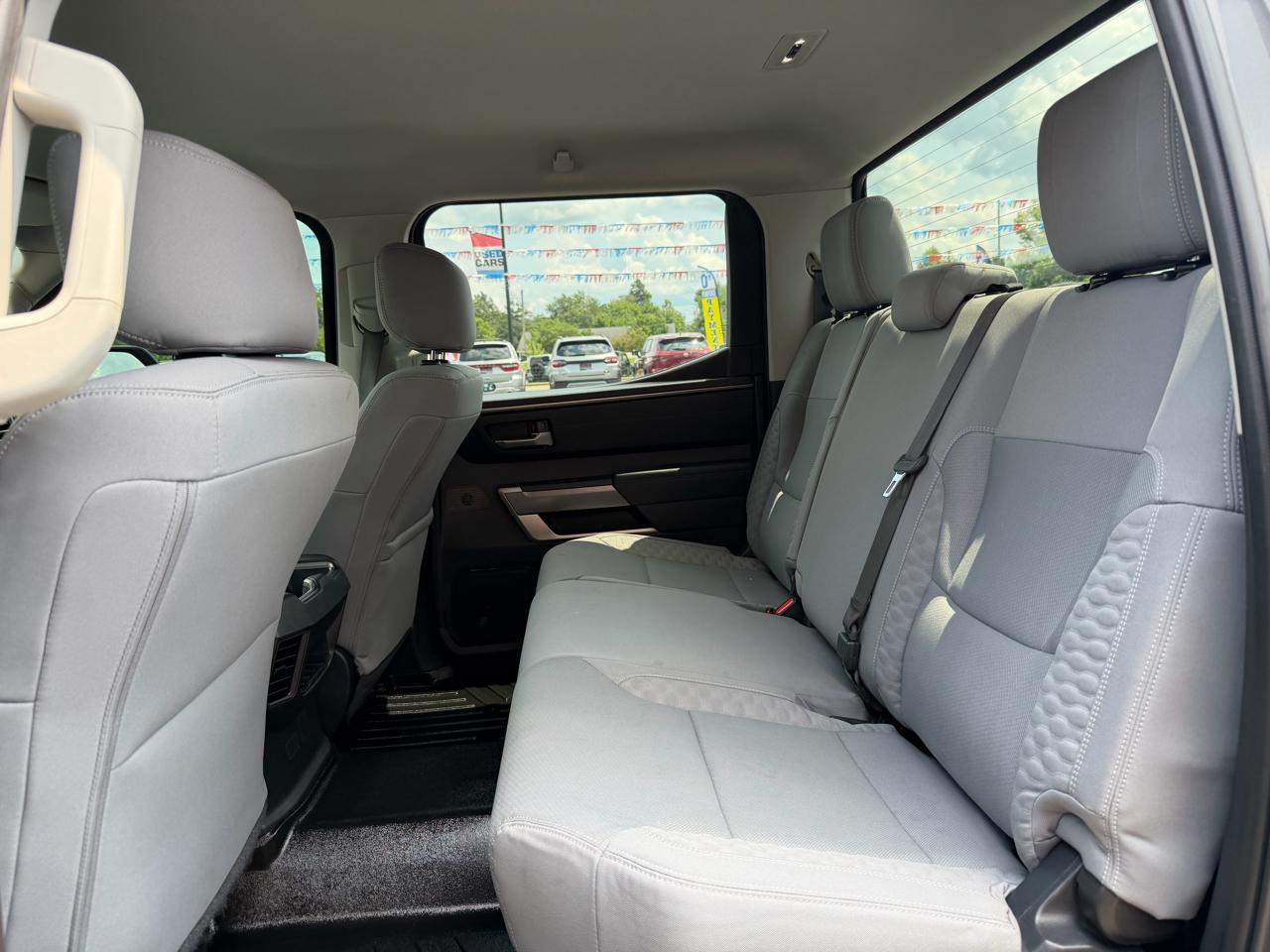 Toyota Tundra 4WD SR5 CrewMax 5.5' Bed (Natl) 2022