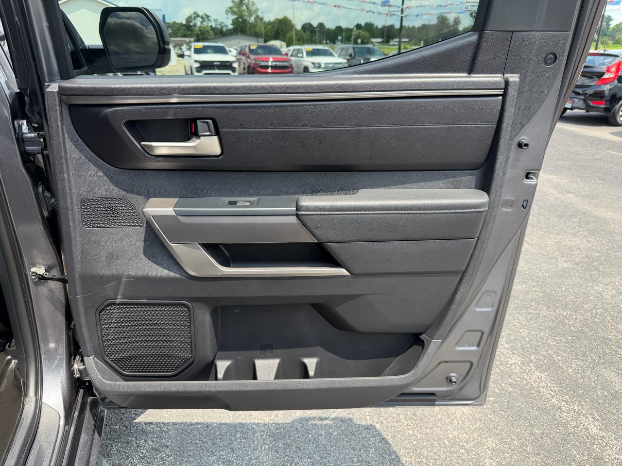 Toyota Tundra 4WD SR5 CrewMax 5.5' Bed (Natl) 2022