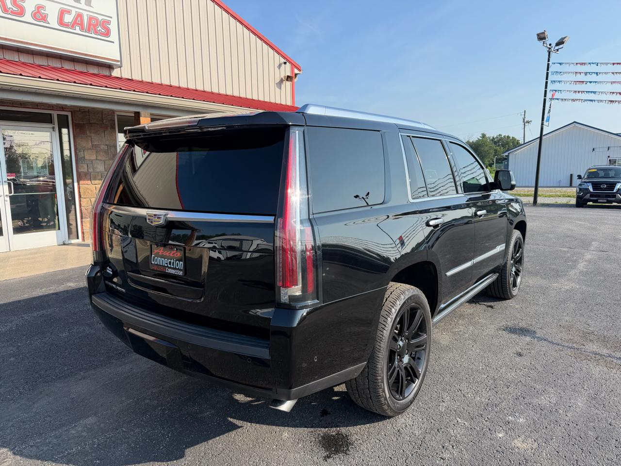 Cadillac Escalade 4WD 4dr Platinum 2019