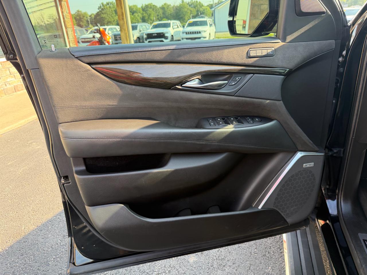 Cadillac Escalade 4WD 4dr Platinum 2019