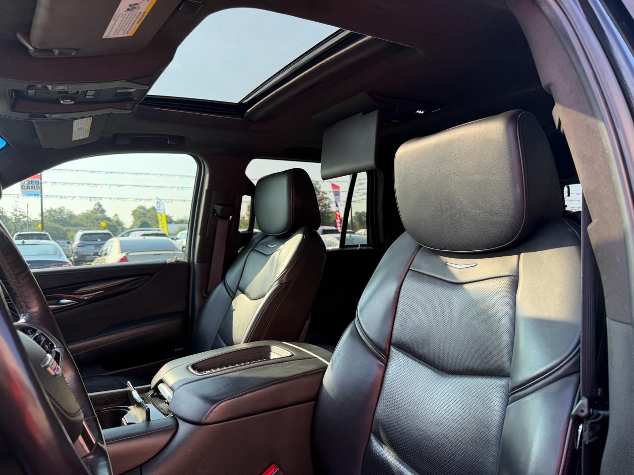 Cadillac Escalade 4WD 4dr Platinum 2019