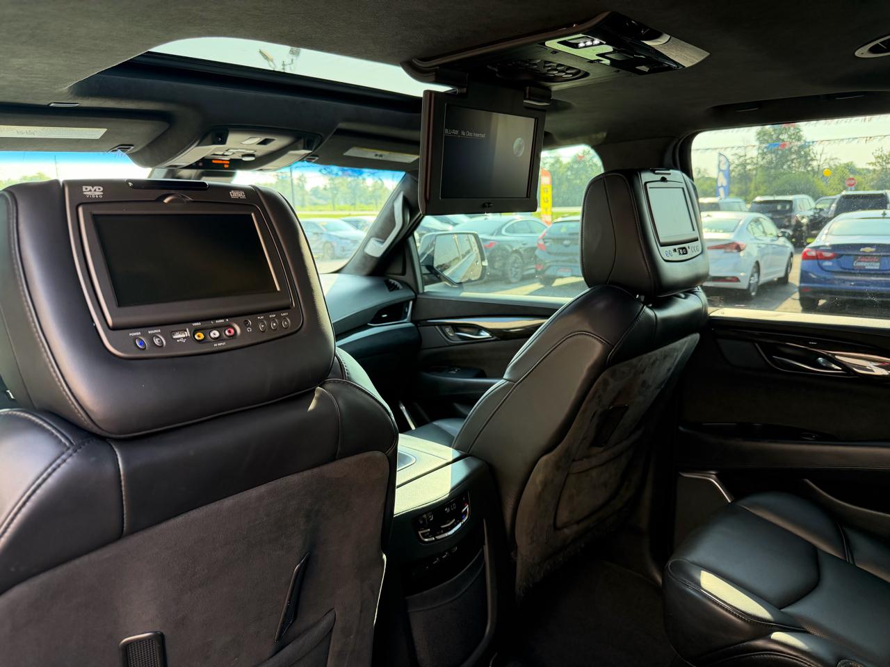 Cadillac Escalade 4WD 4dr Platinum 2019