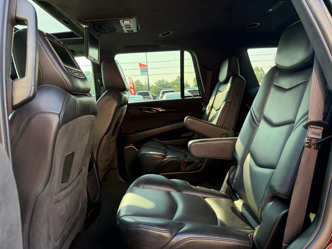 Cadillac Escalade 4WD 4dr Platinum 2019