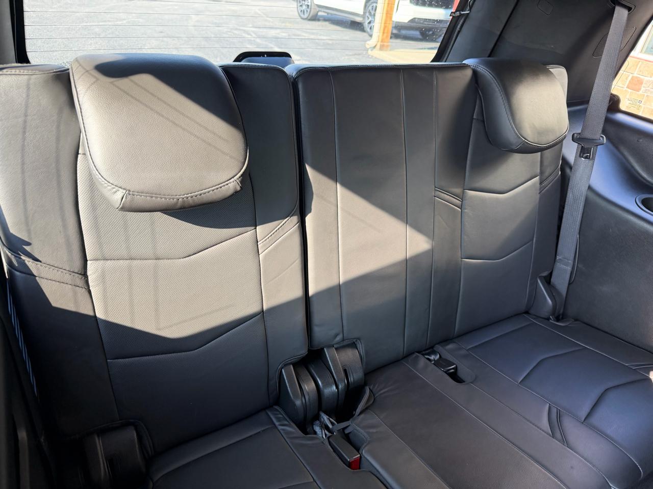Cadillac Escalade 4WD 4dr Platinum 2019