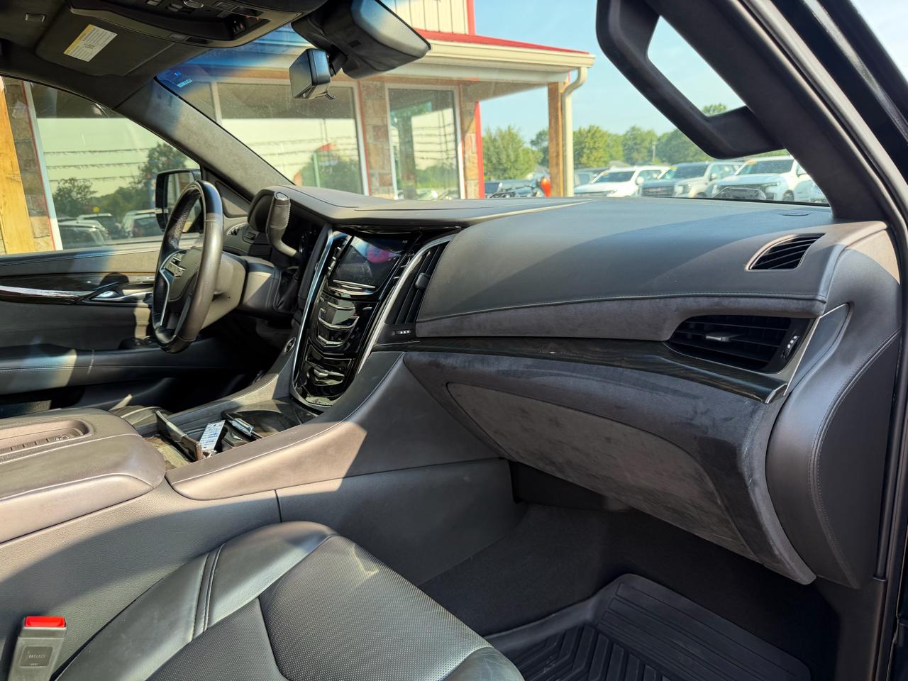 Cadillac Escalade 4WD 4dr Platinum 2019