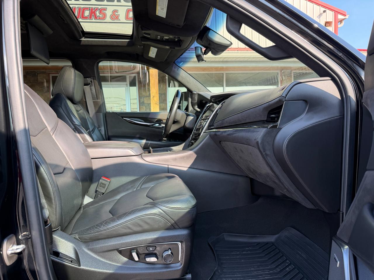 Cadillac Escalade 4WD 4dr Platinum 2019