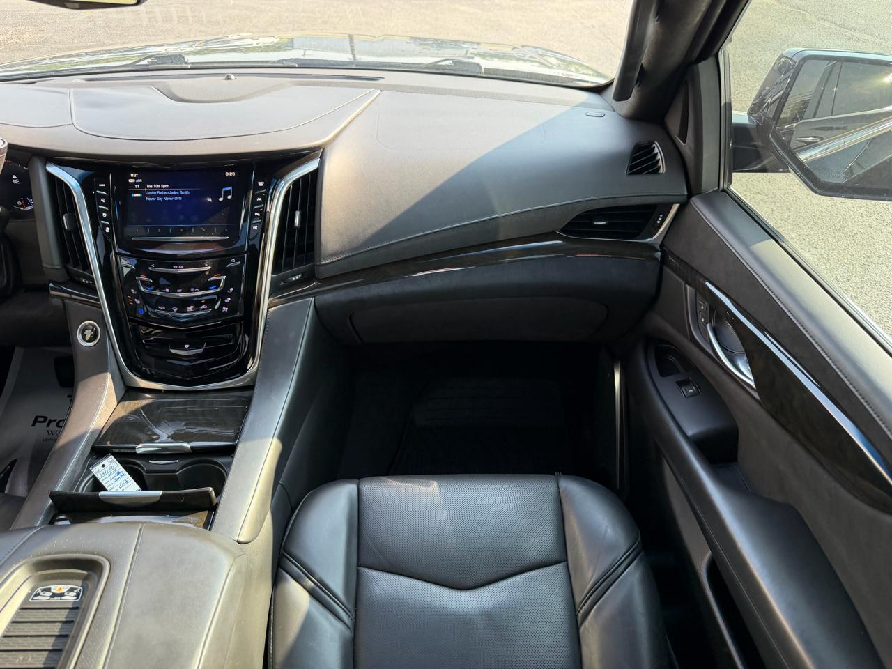 Cadillac Escalade 4WD 4dr Platinum 2019