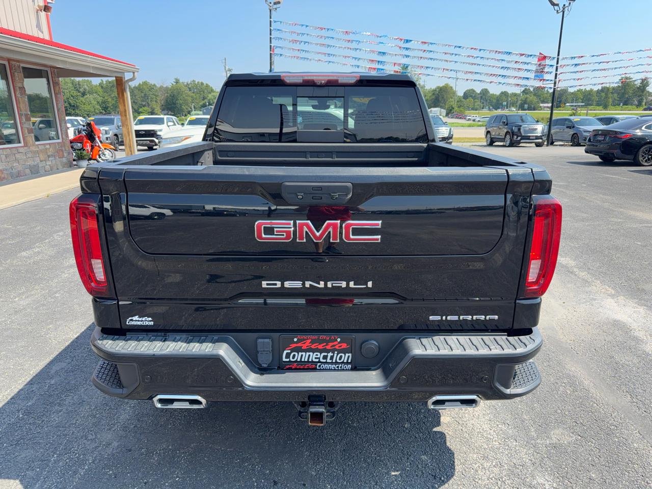 GMC Sierra 1500 4WD Crew Cab 147" Denali 2021
