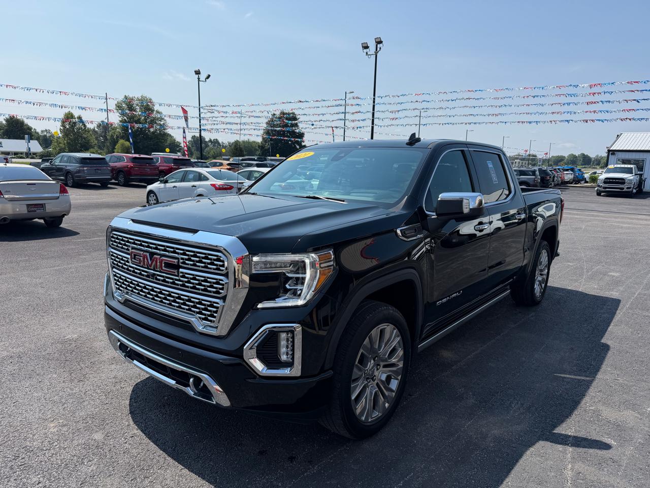 GMC Sierra 1500 4WD Crew Cab 147" Denali 2021