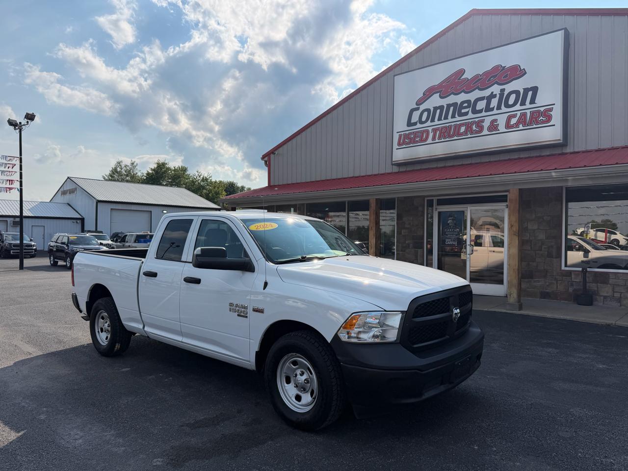 RAM 1500 Classic Tradesman 4x2 Quad Cab 6'4" Box 2024