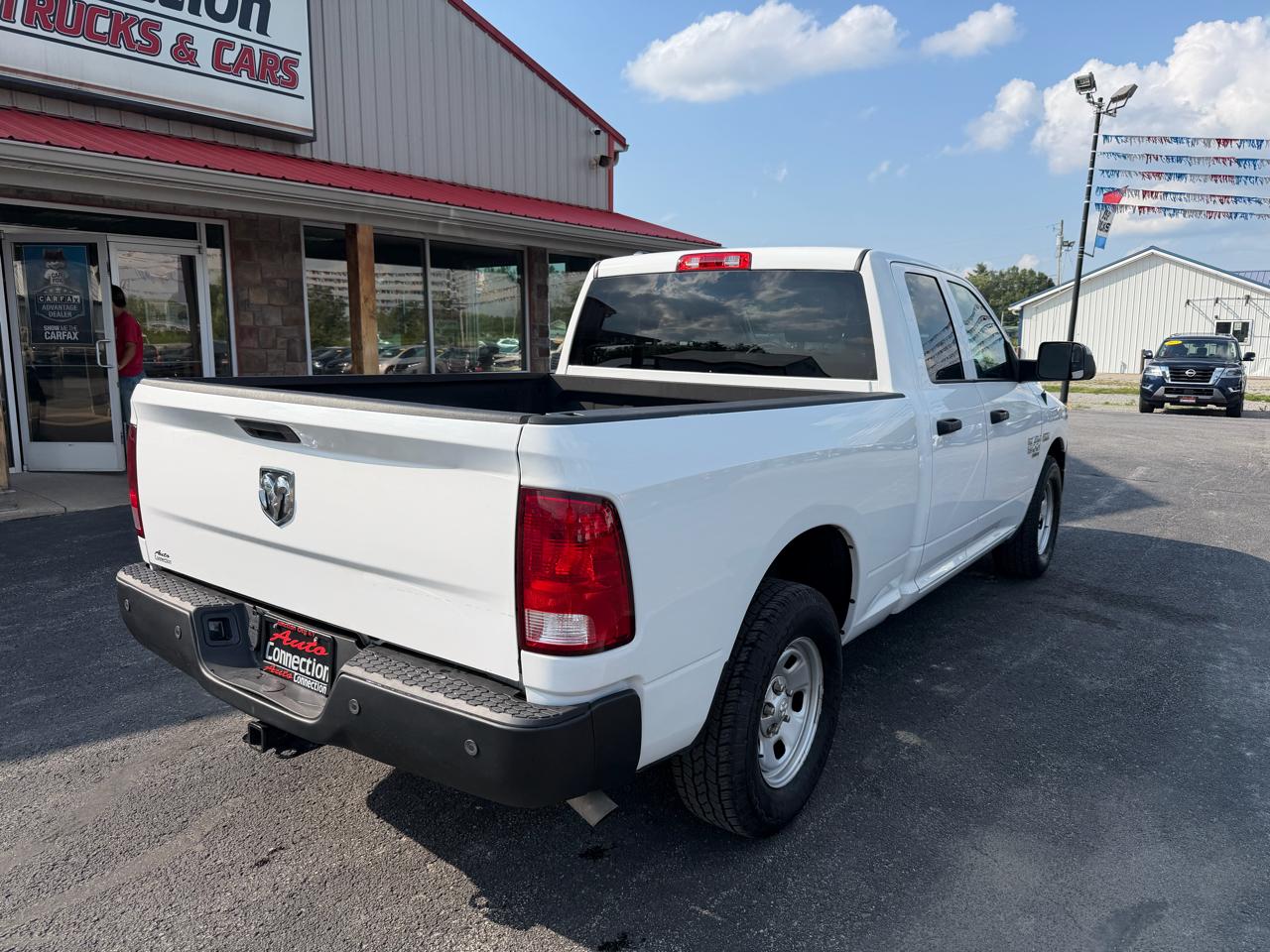 RAM 1500 Classic Tradesman 4x2 Quad Cab 6'4" Box 2024