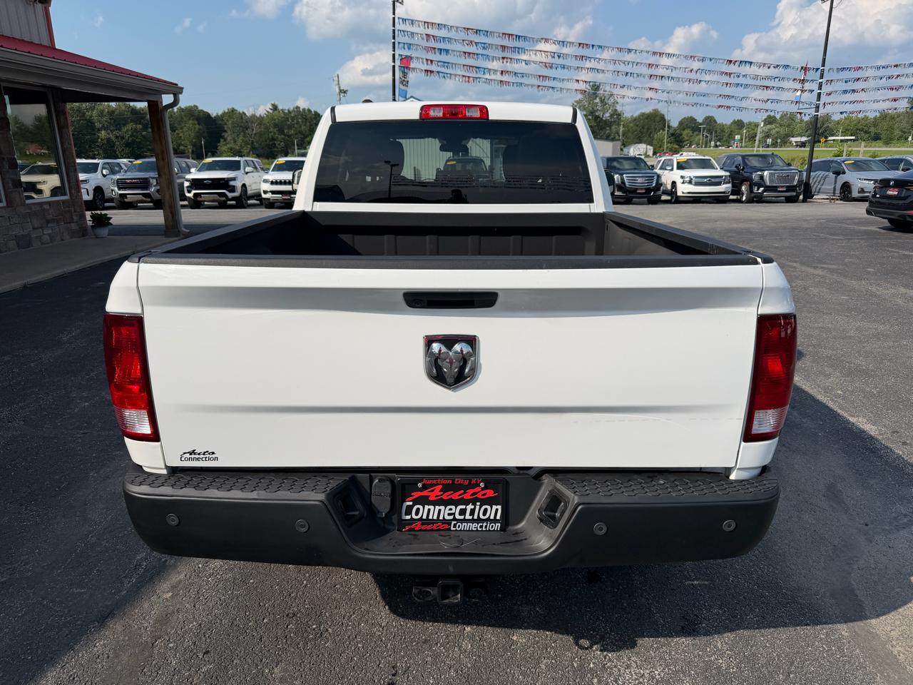 RAM 1500 Classic Tradesman 4x2 Quad Cab 6'4" Box 2024