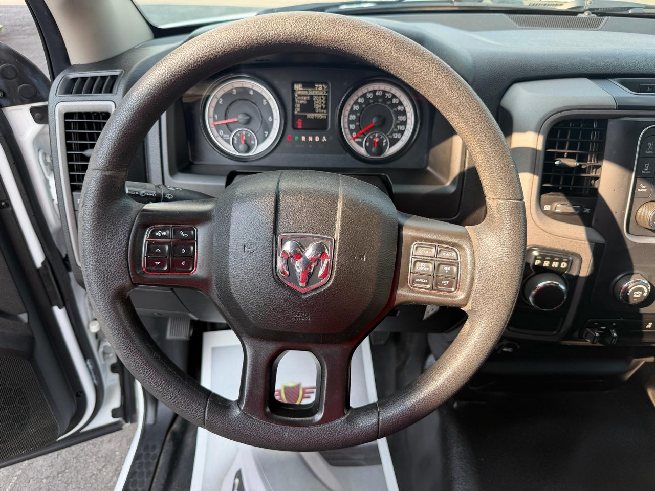 RAM 1500 Classic Tradesman 4x2 Quad Cab 6'4" Box 2024