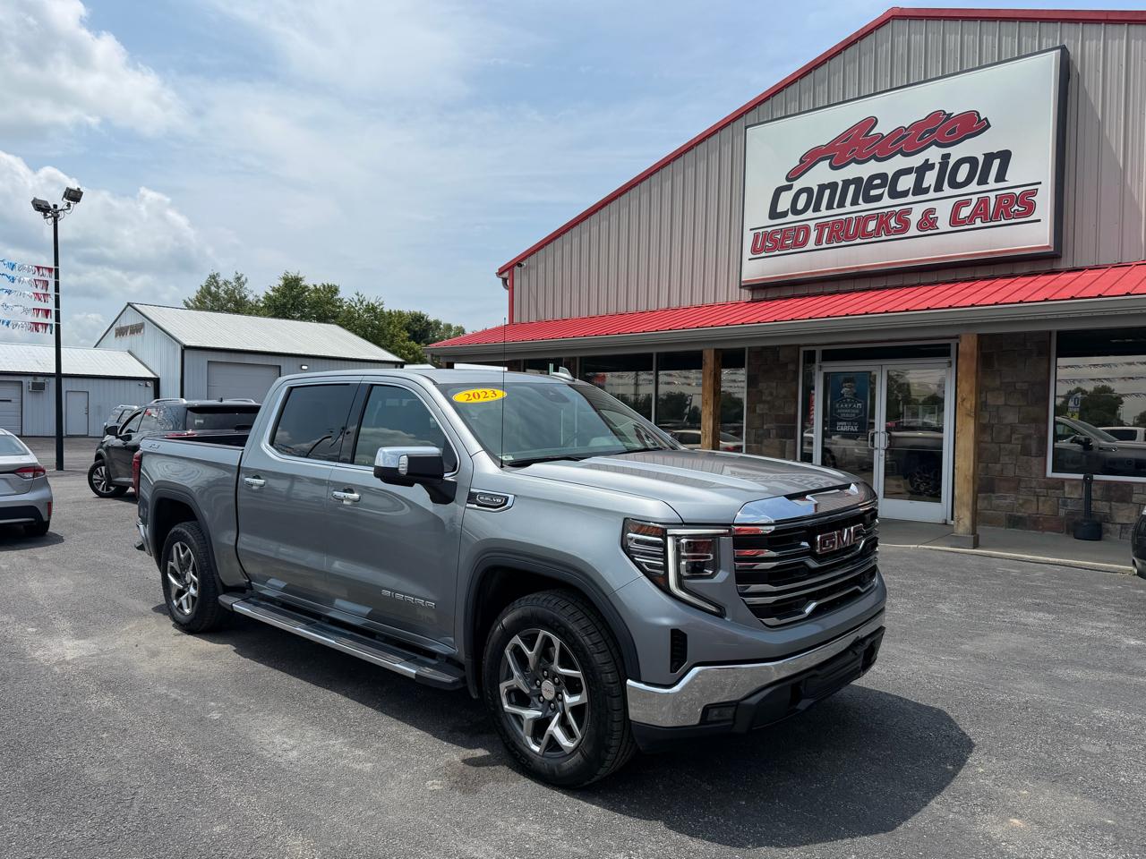 2023 GMC Sierra 1500 4WD Crew Cab 147" SLT