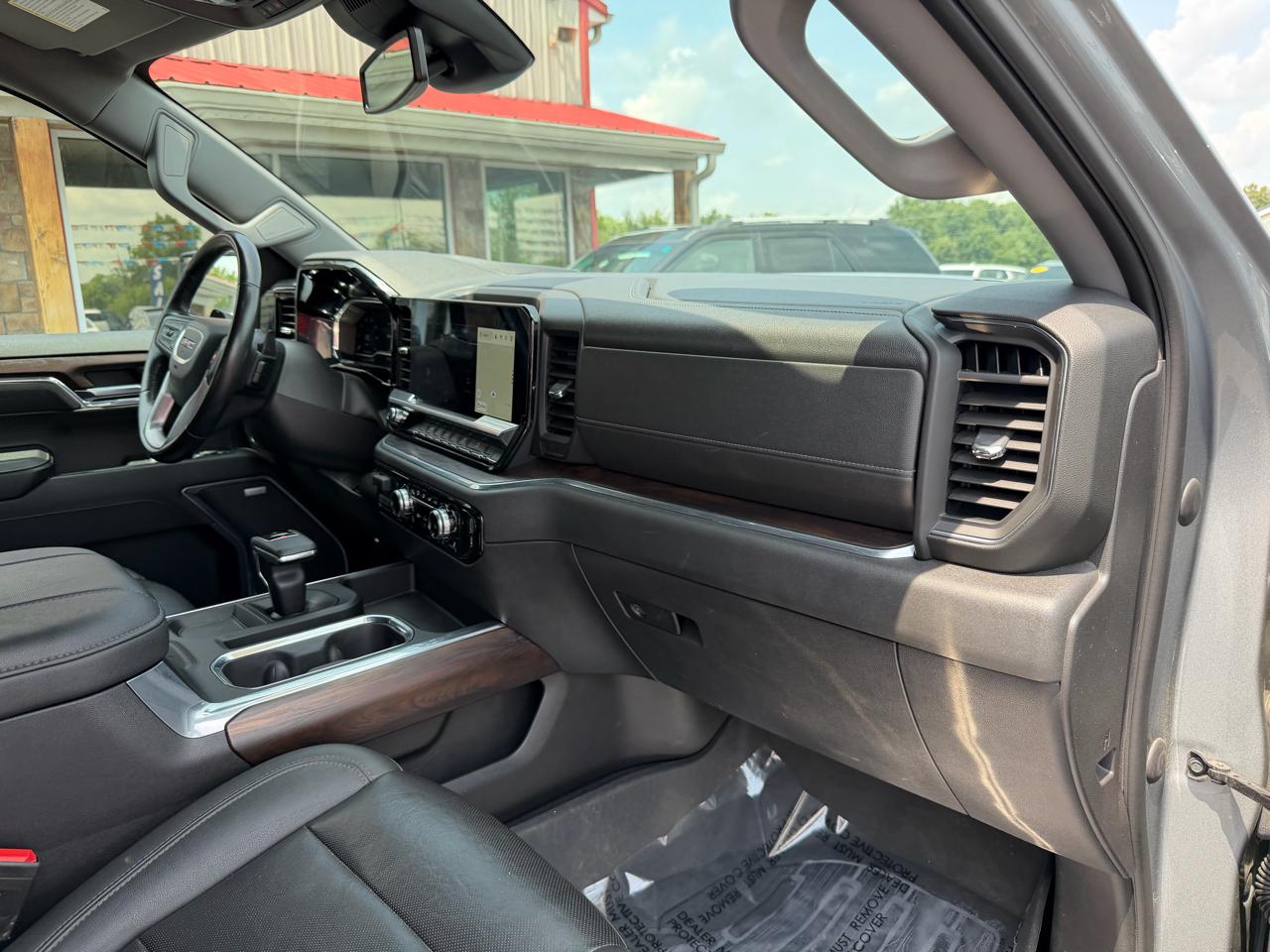 GMC Sierra 1500 4WD Crew Cab 147" SLT 2023