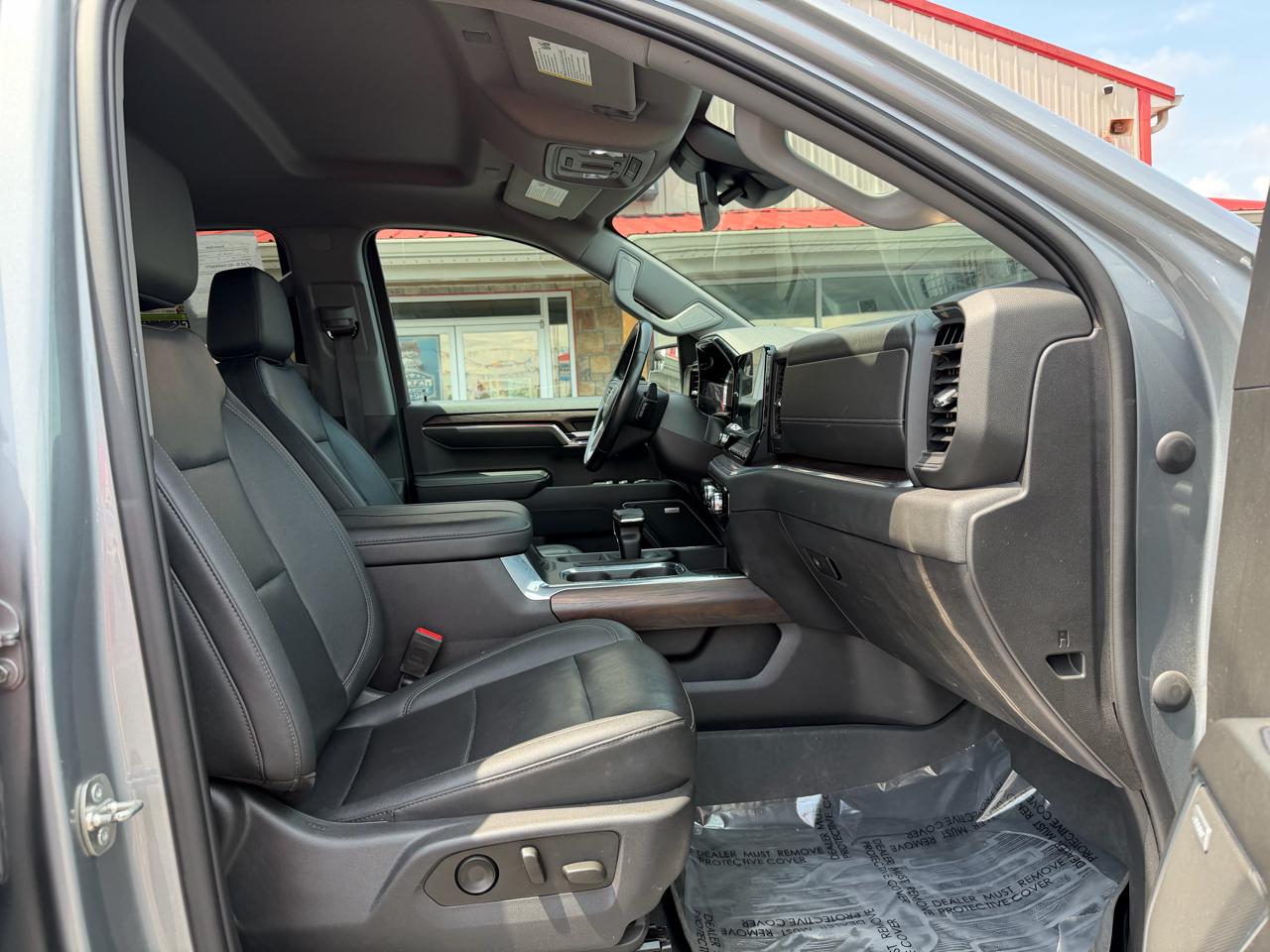 GMC Sierra 1500 4WD Crew Cab 147" SLT 2023