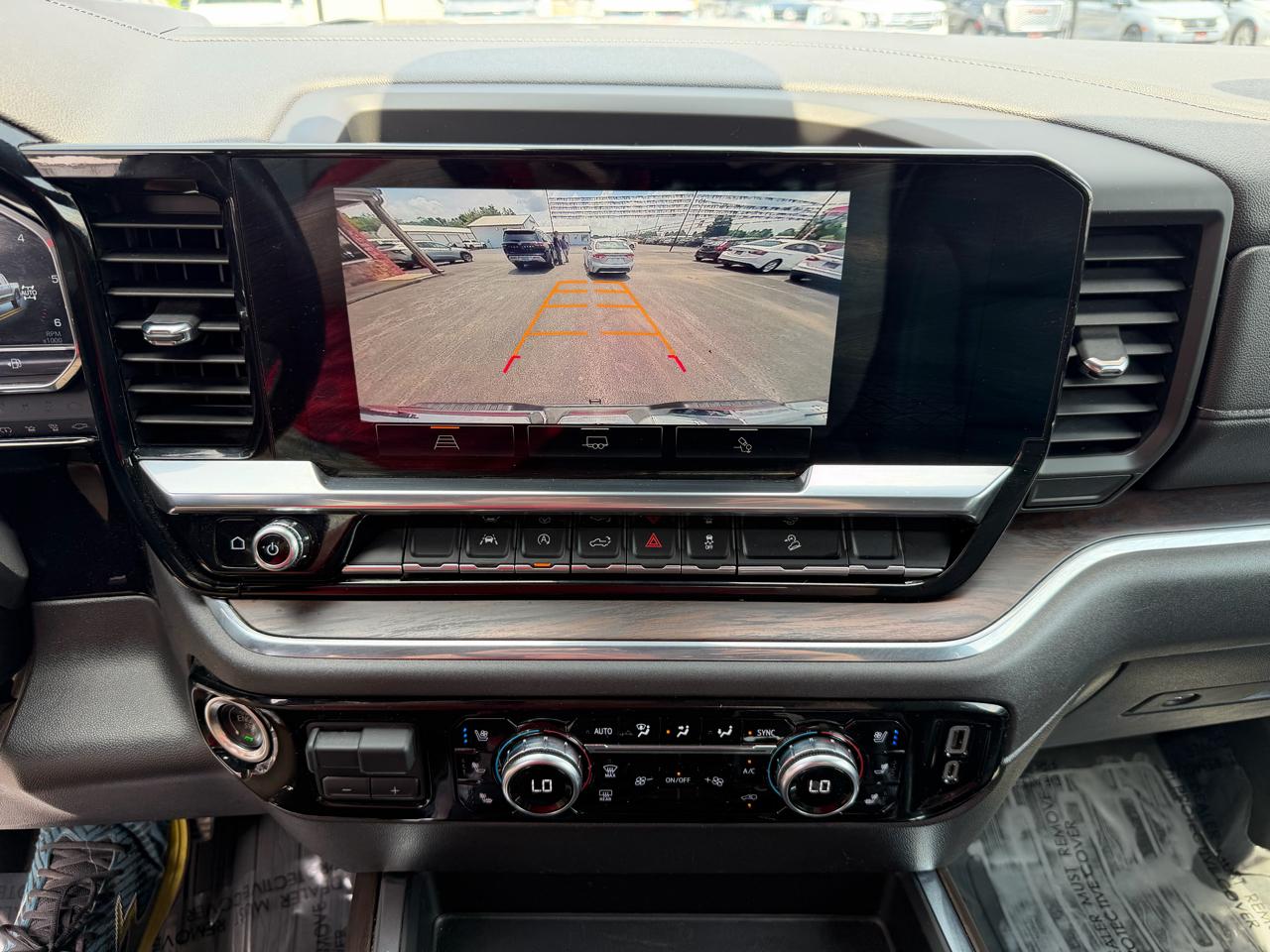 GMC Sierra 1500 4WD Crew Cab 147" SLT 2023