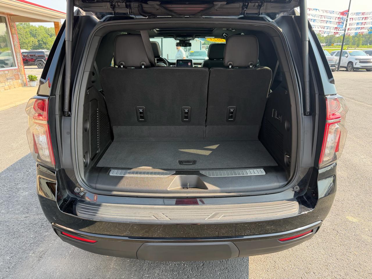 Chevrolet Tahoe 4WD 4dr Z71 2023