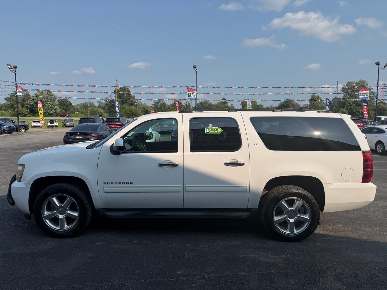 Chevrolet Suburban 4WD 4dr 1500 LT 2012