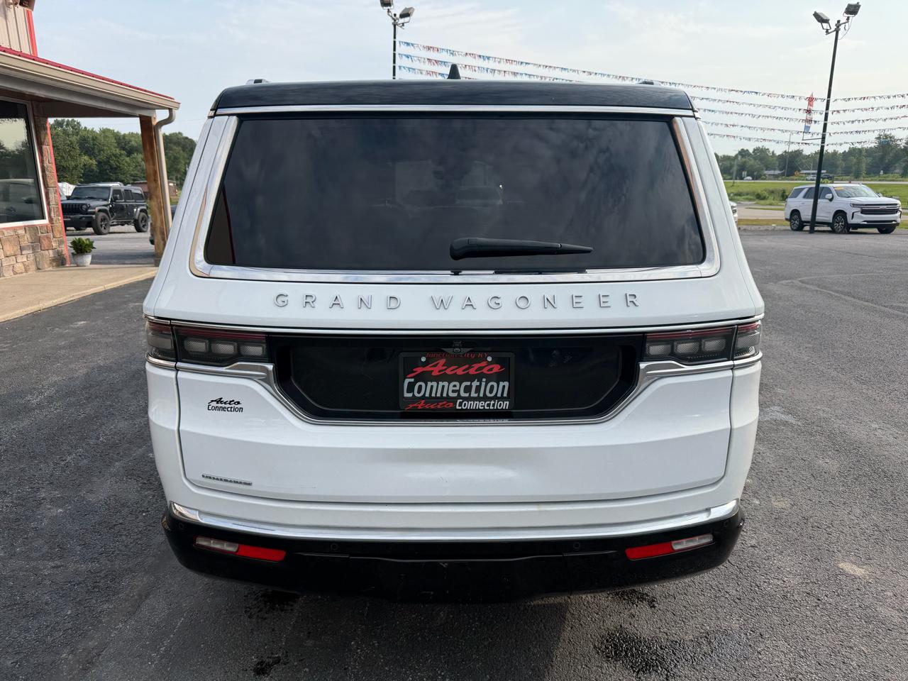 Jeep Grand Wagoneer 4x4 2023