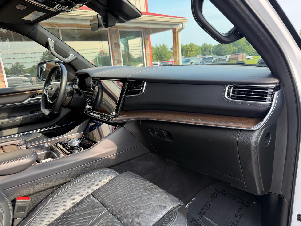 Jeep Grand Wagoneer 4x4 2023