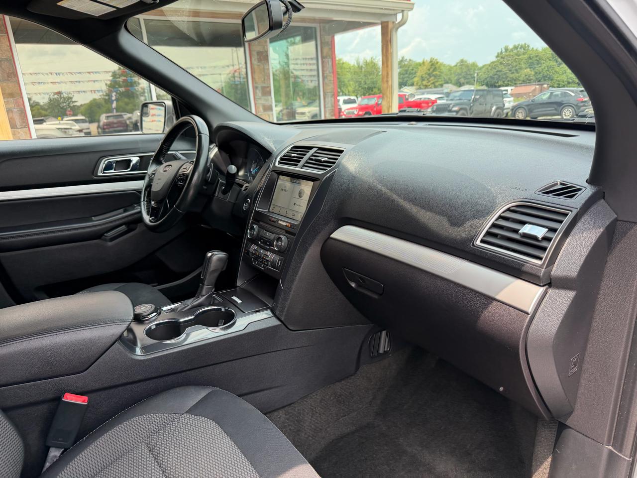 Ford Explorer XLT 4WD 2017