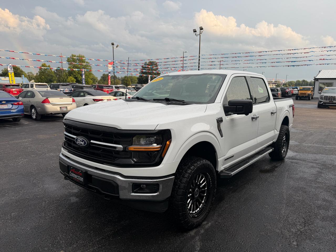 Ford F-150 4WD SuperCrew 150" XLT 2024