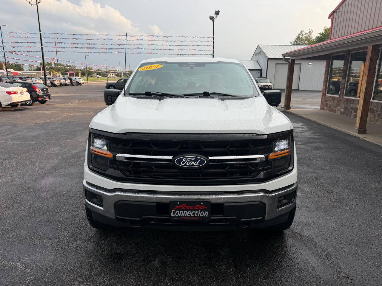 Ford F-150 4WD SuperCrew 150" XLT 2024