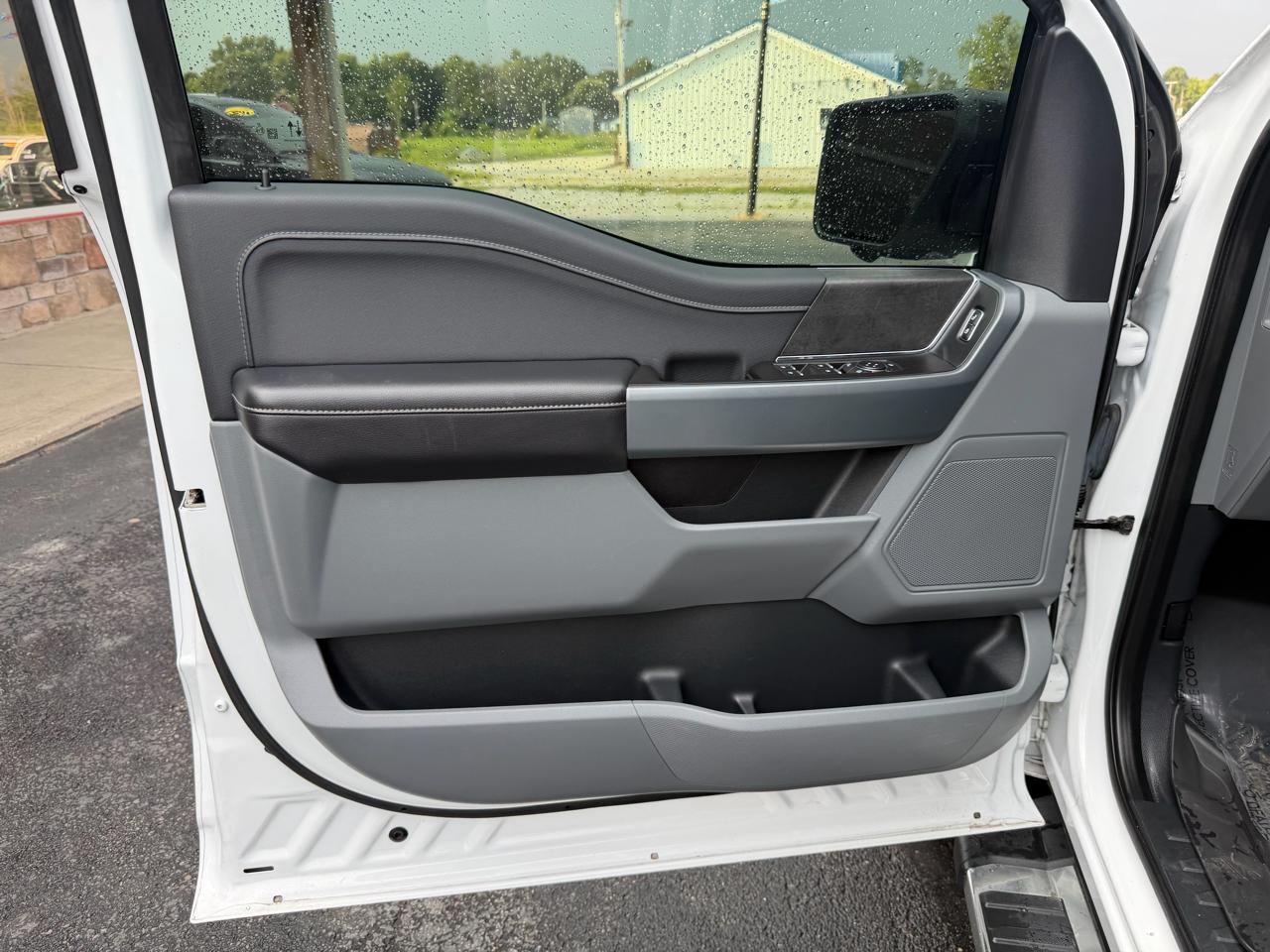Ford F-150 4WD SuperCrew 150" XLT 2024