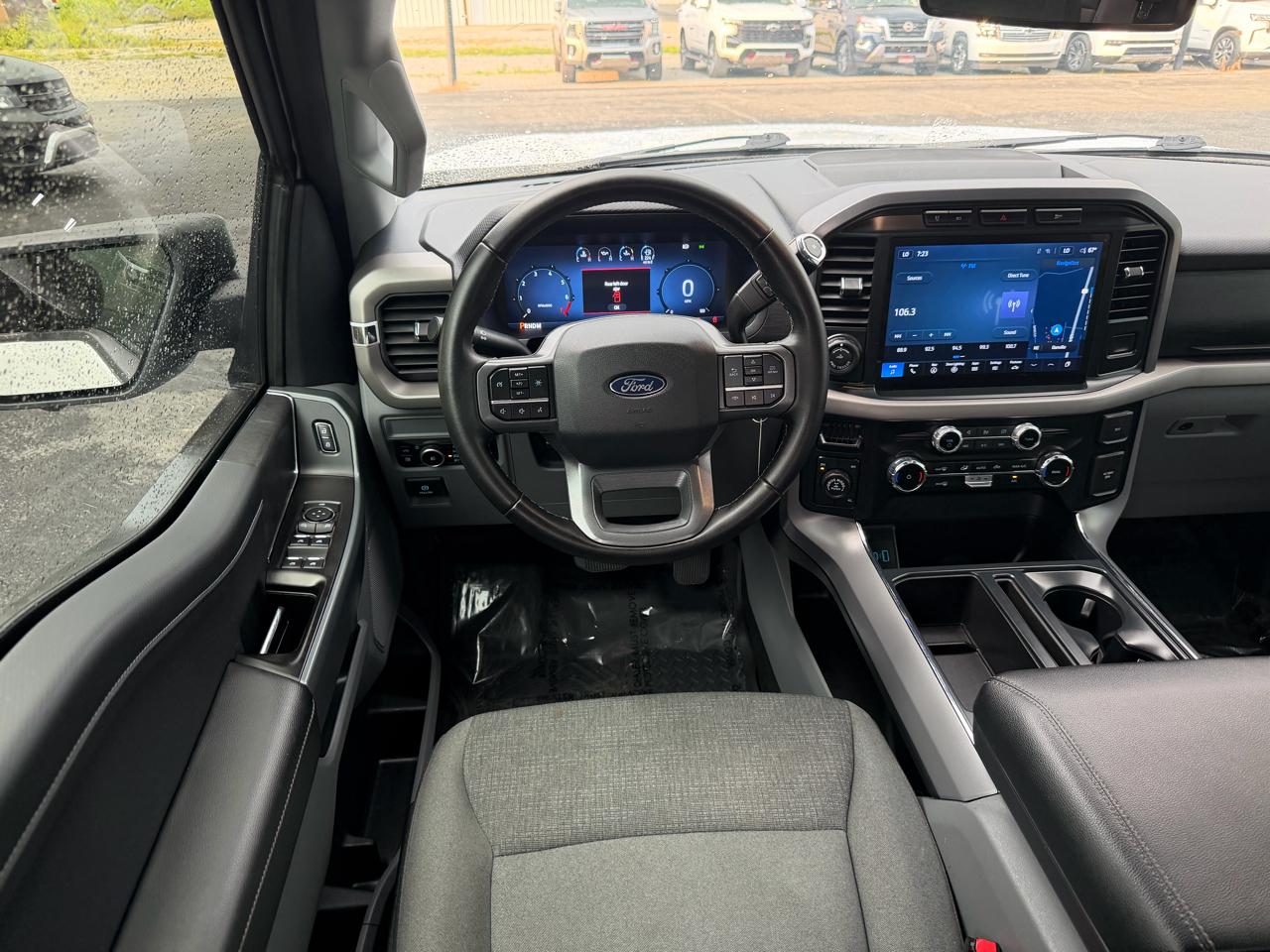 Ford F-150 4WD SuperCrew 150" XLT 2024