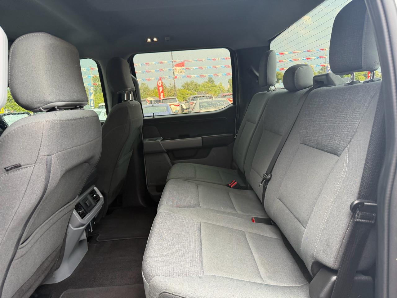 Ford F-150 4WD SuperCrew 150" XLT 2024