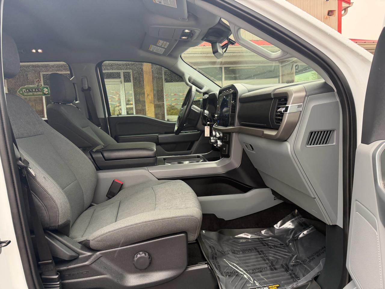Ford F-150 4WD SuperCrew 150" XLT 2024