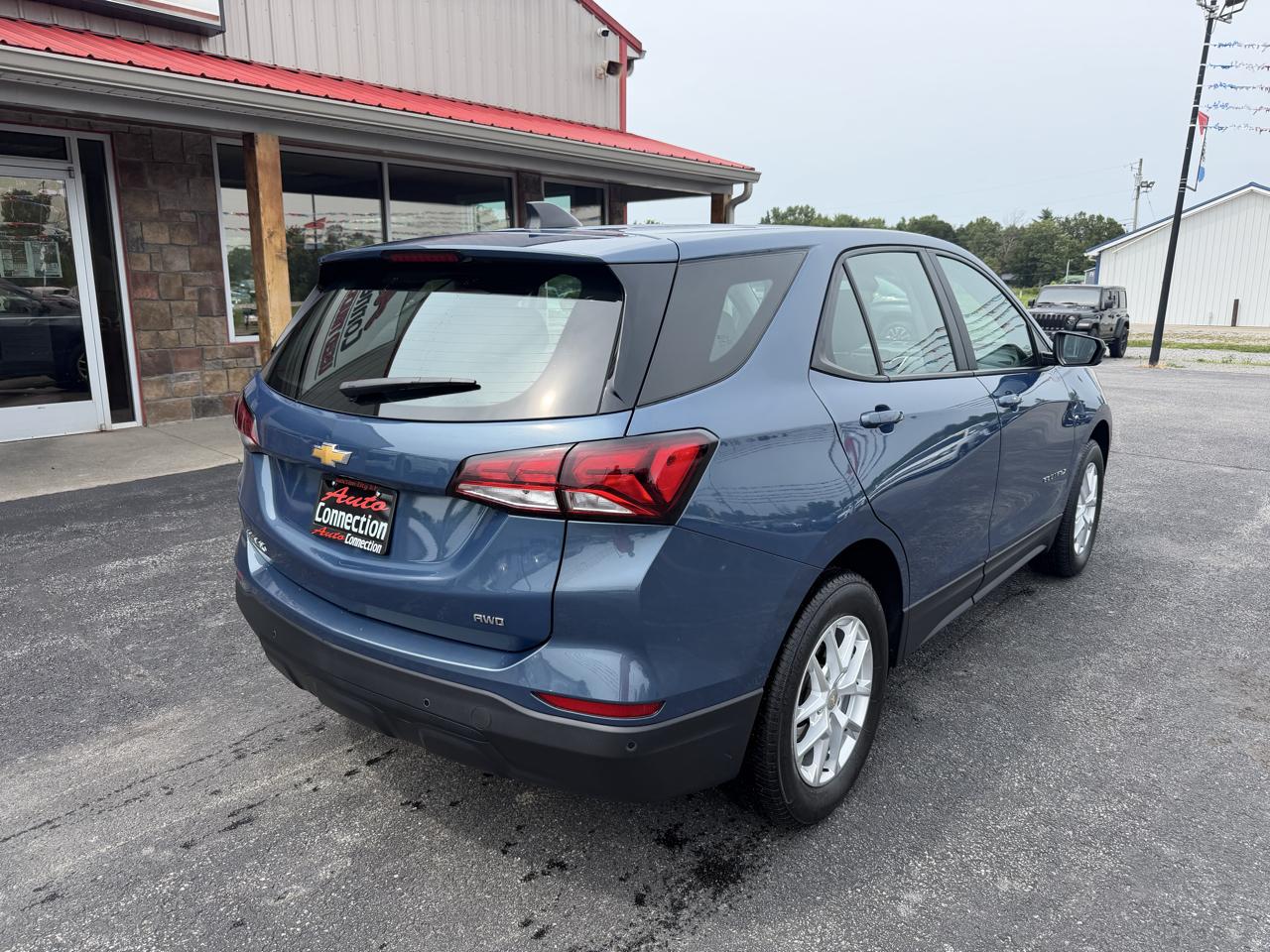 Chevrolet Equinox AWD 4dr LS w/1FL 2024