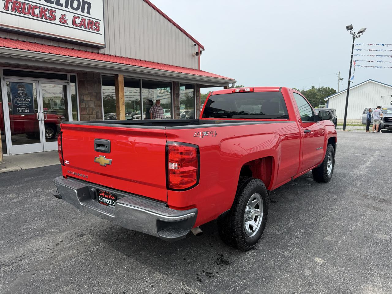 Chevrolet Silverado 1500 4WD Reg Cab 133.0" LS 2018