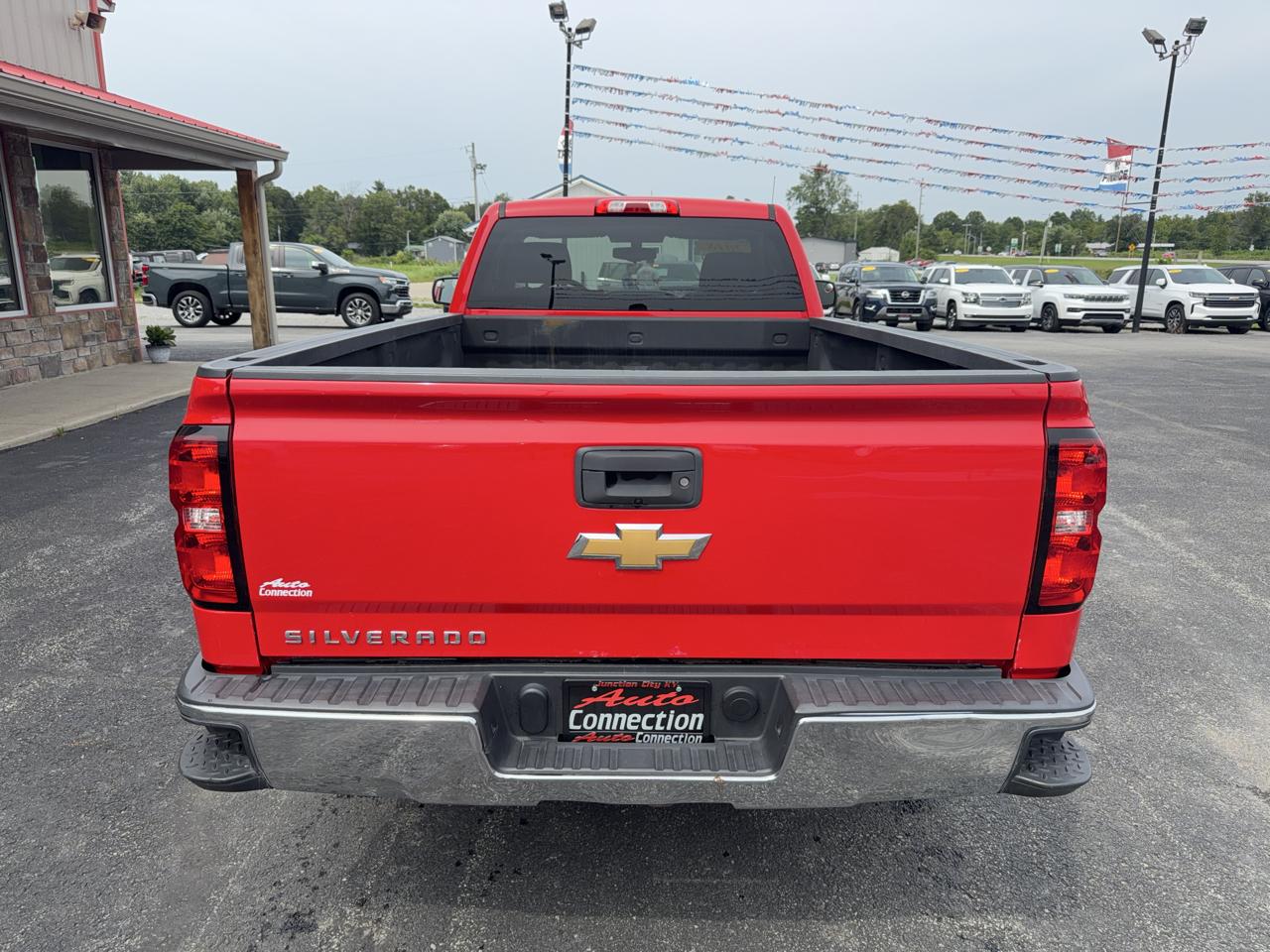Chevrolet Silverado 1500 4WD Reg Cab 133.0" LS 2018