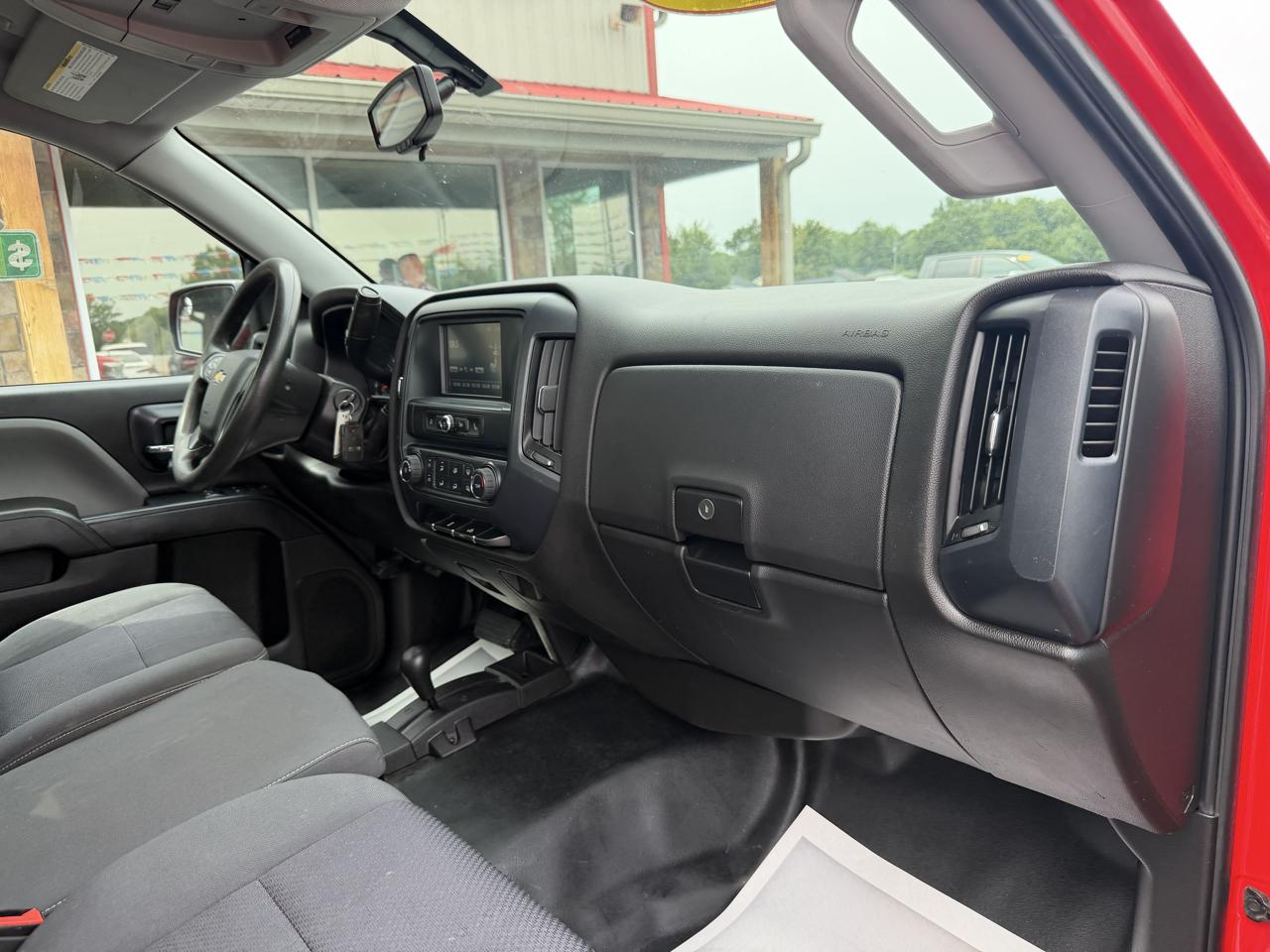 Chevrolet Silverado 1500 4WD Reg Cab 133.0" LS 2018