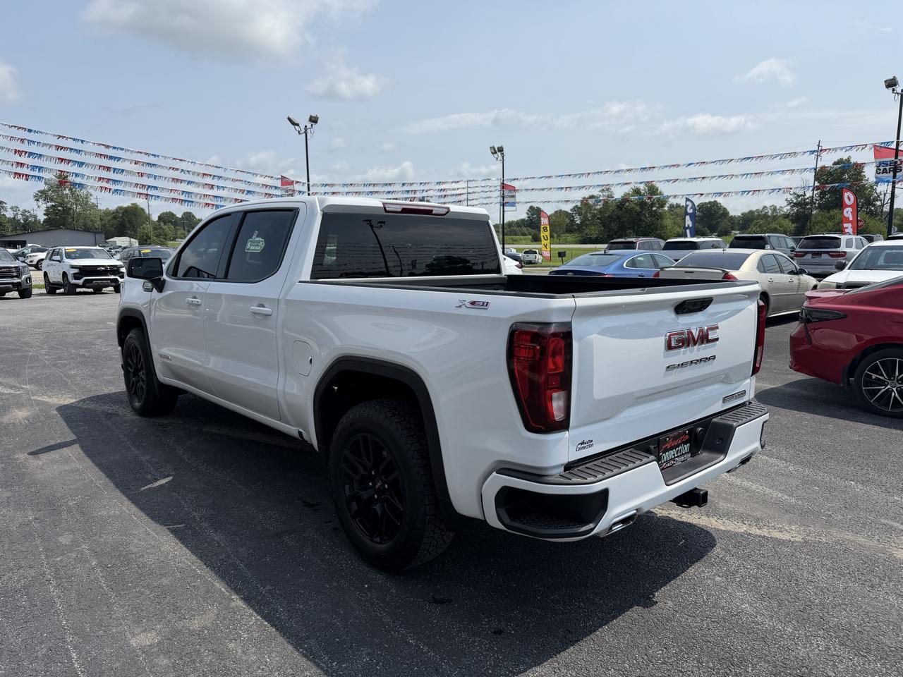 GMC Sierra 1500 4WD Crew Cab 147" Elevation w/3SB 2024